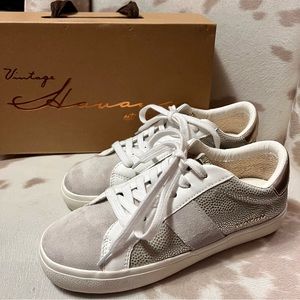 LIKE NEW Vintage Havana Rema - Pebbled Multi Sneakers, size 7!
